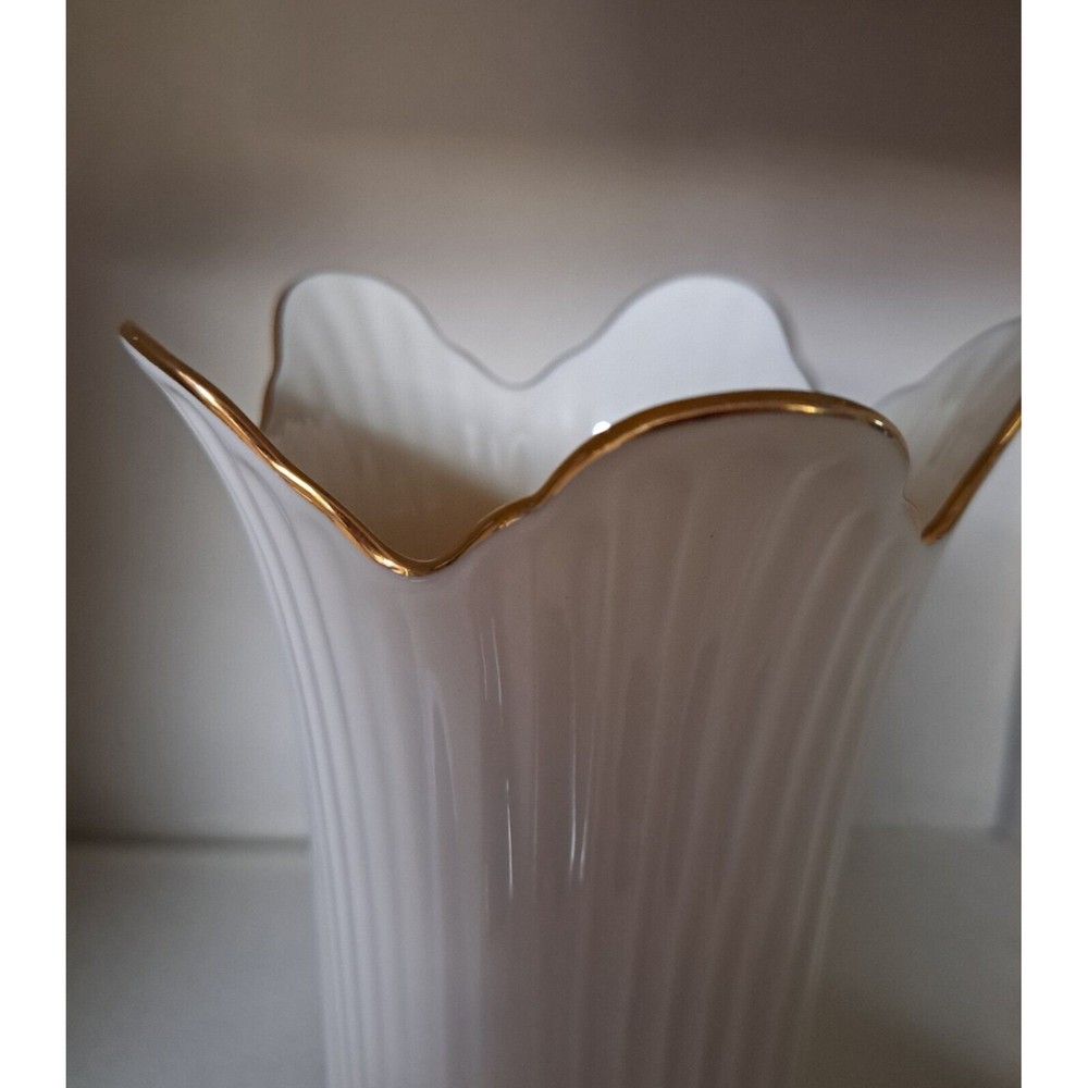 Meridian Collection Lenox Gold Rimed Ribbed Vase 8" - Picture 2 of 5